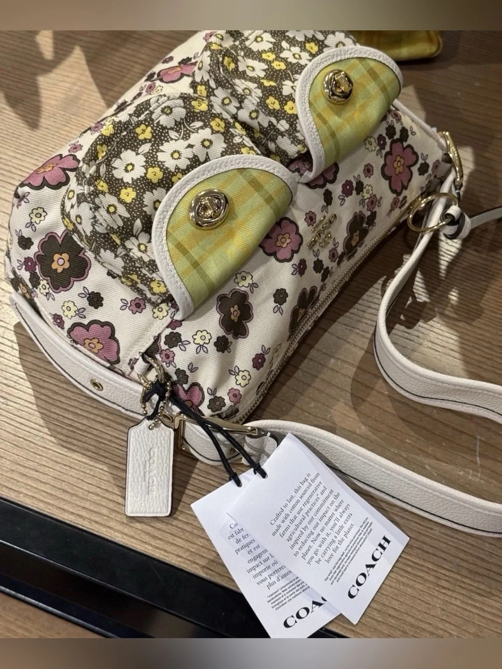 NWT coach Cargo Shoulder Bag With Floral Print CDW55
